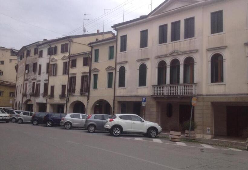 اتاق پنت هاوس, 19 Borgo Cavour