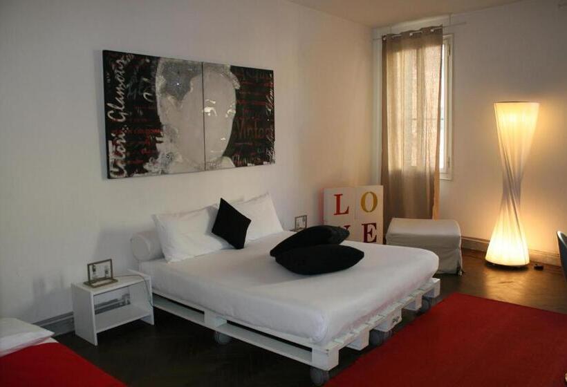 Quarto standart vista jardim, 19 Borgo Cavour