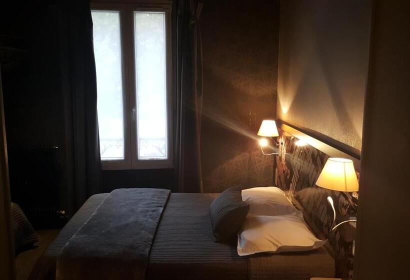 اتاق استاندارد سه نفره, Café Hôtel De L Avenir