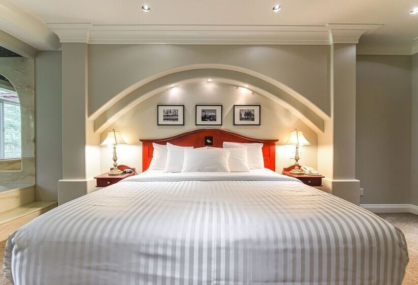 سوئیت با وان آب گرم, Crown Isle Resort & Golf Community