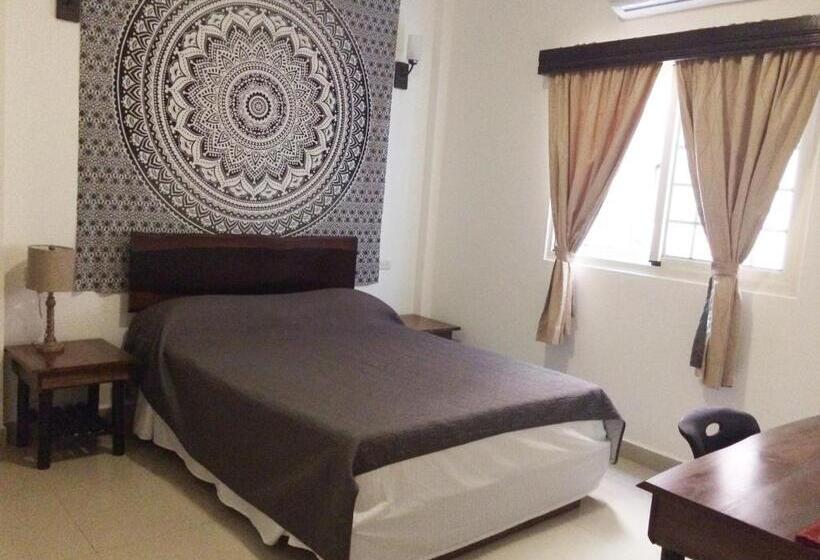 اتاق استاندارد, Easy Inn