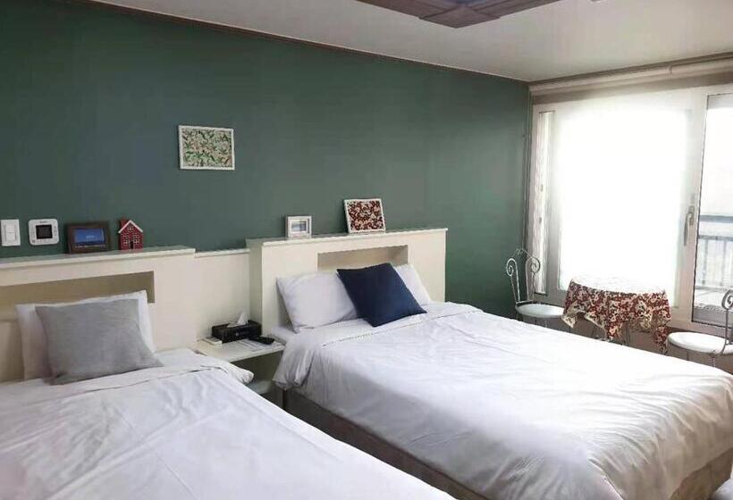 스탠다드 트리플 룸, H.y Choi Hostel