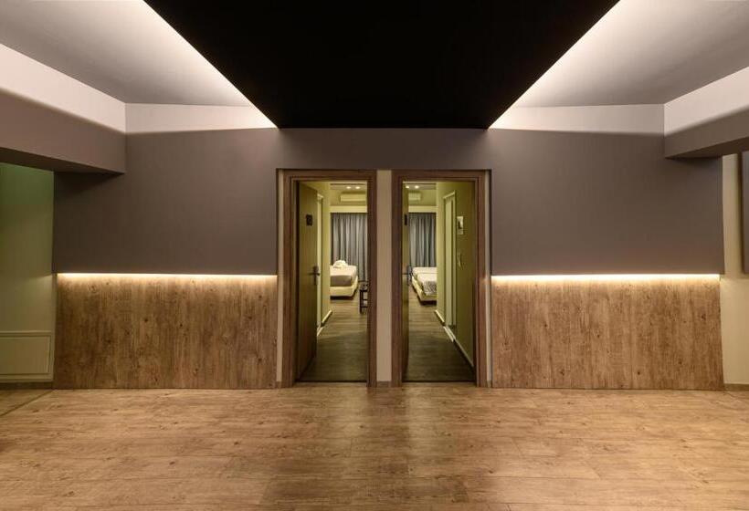 اتاق لوکس با بالکن, Kleopatra Inn