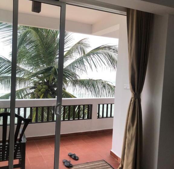 اتاق لوکس با چشم‌انداز دریا, La Veranda Di Serena