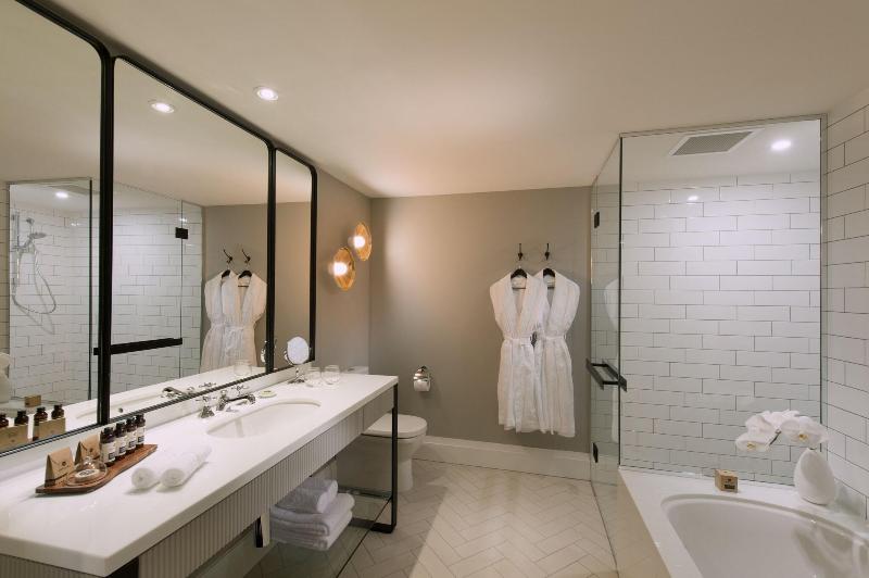 سوئیت با تخت بزرگ, Mayfair