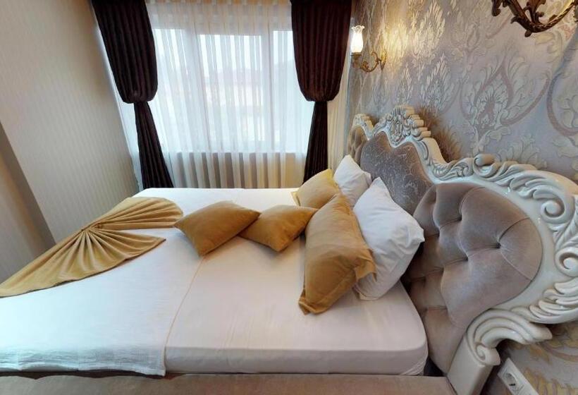 Deluxe Suite Sea View, Patron