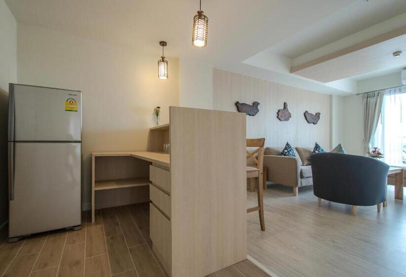 سوئیت با وان آب گرم, Prachuap Grand