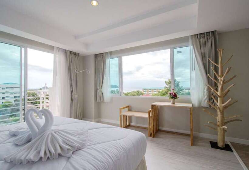 سوییت جونیور, Prachuap Grand