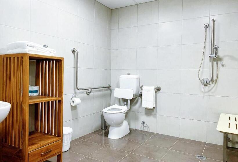 اتاق استاندارد برای معلولان, Ramada Suites By Wyndham Zen Quarter Darwin