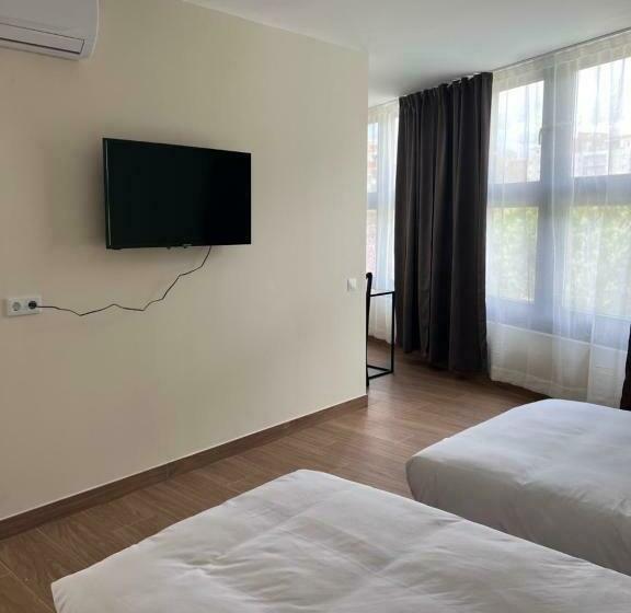 استودیو خانوادگی, Apartahotel Golden Alcalá