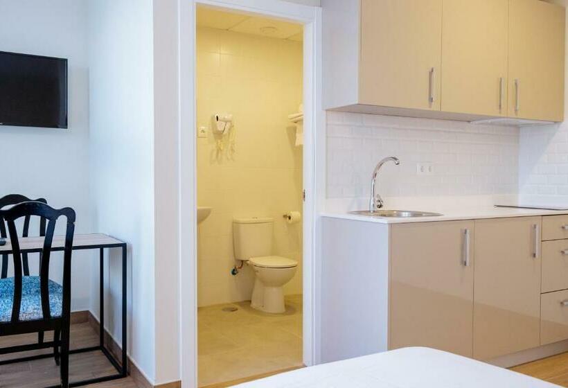 استودیو خانوادگی, Apartahotel Golden Alcalá