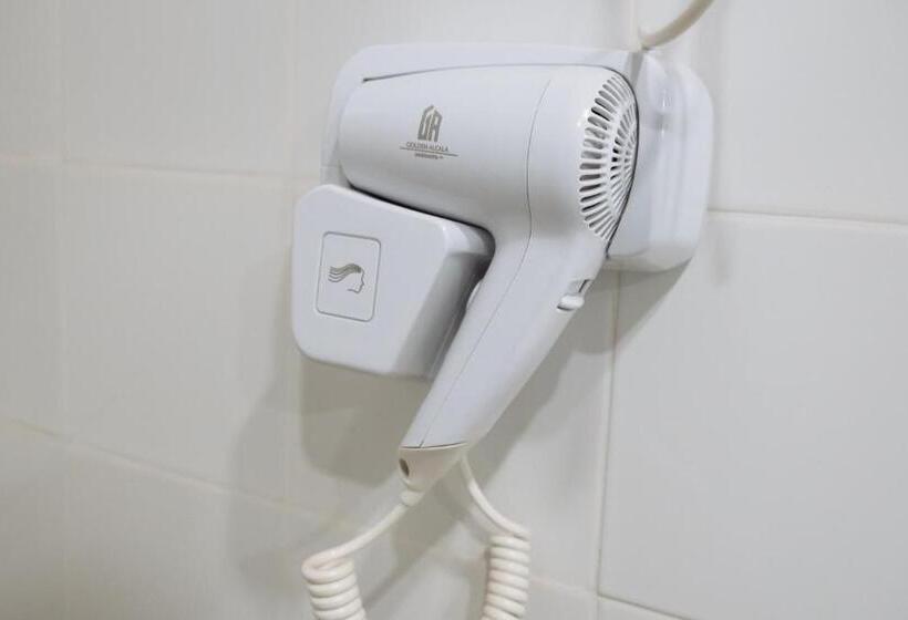 استودیو خانوادگی, Apartahotel Golden Alcalá