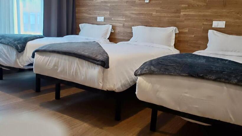 اتاق استاندارد سه نفره, Apartahotel Golden Alcalá