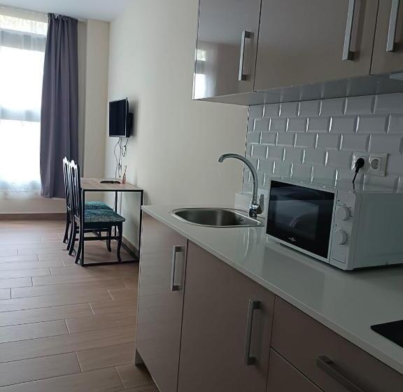 اتاق لوکس, Apartahotel Golden Alcalá