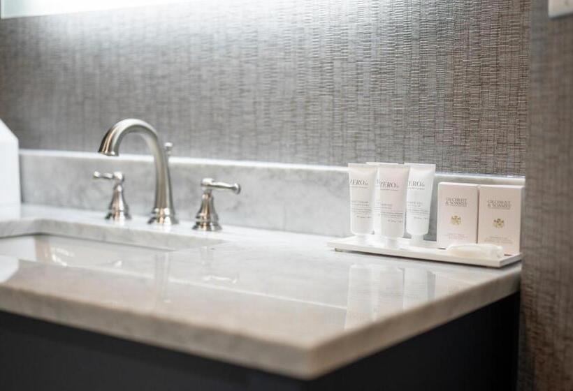 اتاق استاندارد با تخت بزرگ, Alexandra Inn