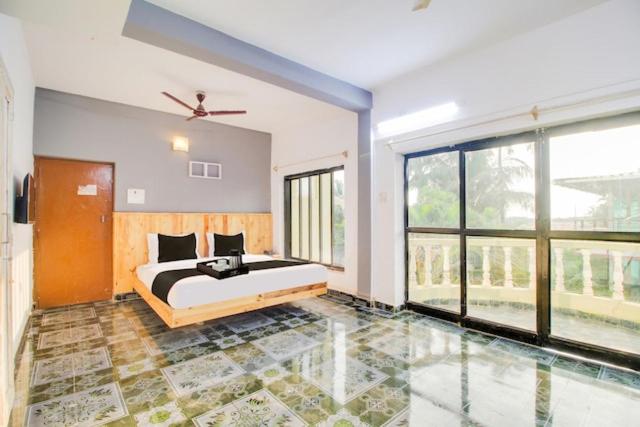 سوئیت با بالکن, Fabhotel Edem Garden