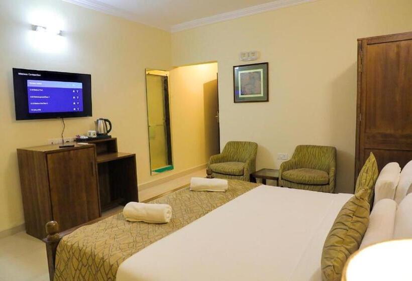 سوئیت با بالکن, Fabhotel Edem Garden