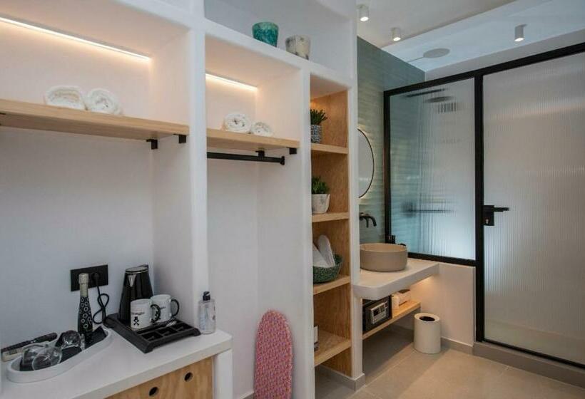 اتاق استاندارد با چشم‌انداز استخر, My Comfy Luxury Suites Mykonos