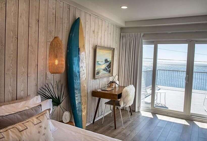 اتاق استاندارد با چشم‌انداز, The Surfside