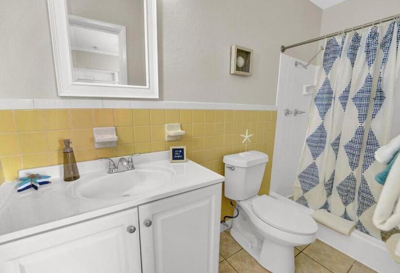 اتاق عادی, Sea Foam Suites