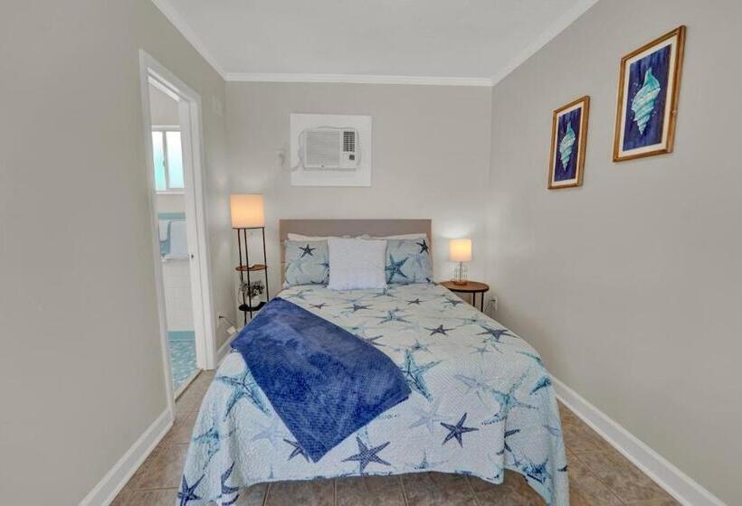 استودیوی استاندارد, Sea Foam Suites