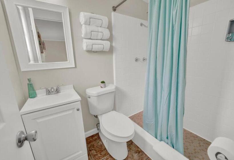 اتاق لوکس, Sea Foam Suites