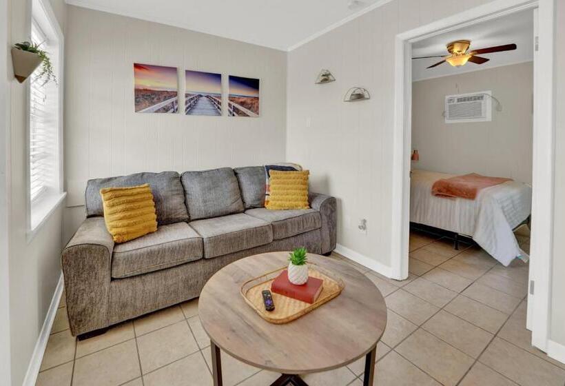اتاق لوکس, Sea Foam Suites