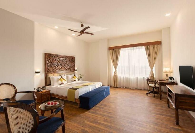 سوییت, Himal Resort