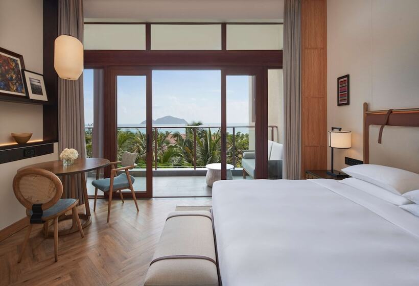 اتاق استاندارد با تخت دوبل و چشم‌انداز دریا, Grand Hyatt Shenzhou Peninsula