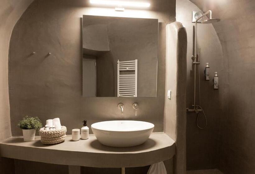 Suite with Terrace, Cydonia Caves