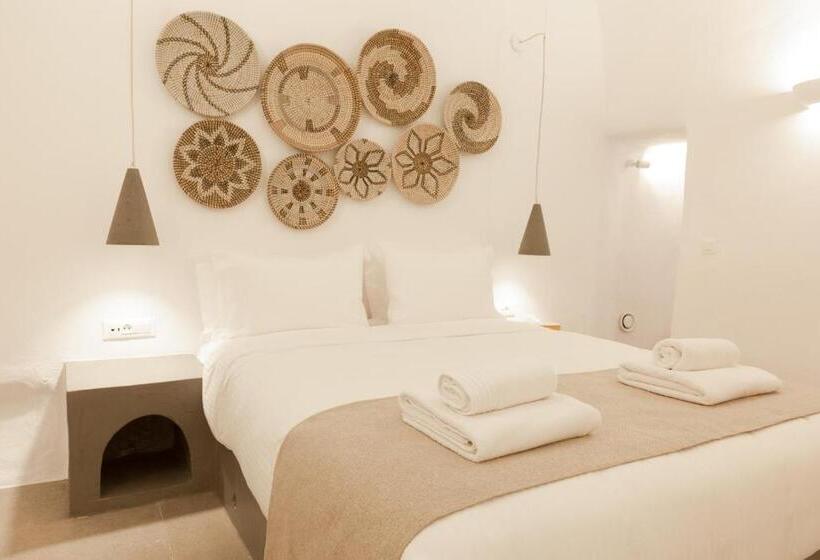 Suite with Terrace, Cydonia Caves