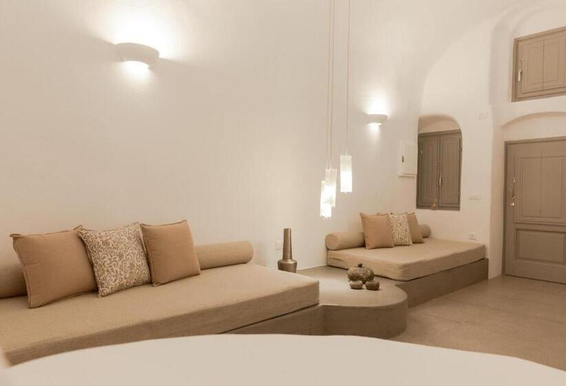 Suite with Terrace, Cydonia Caves