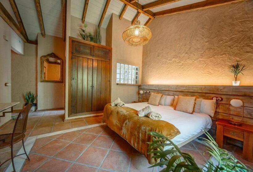 اتاق سوپریور, Eco Hotel Cueva Del Gato