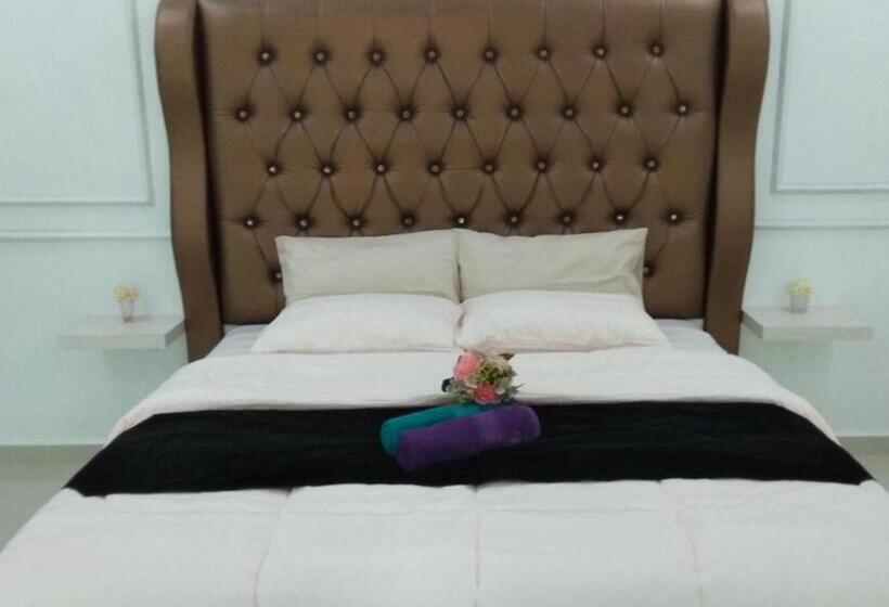 سوئیت پرزیدنت, Captain S Cabin Resort   Naval Heritage