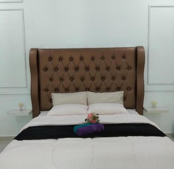 سوئیت پرزیدنت, Captain S Cabin Resort   Naval Heritage