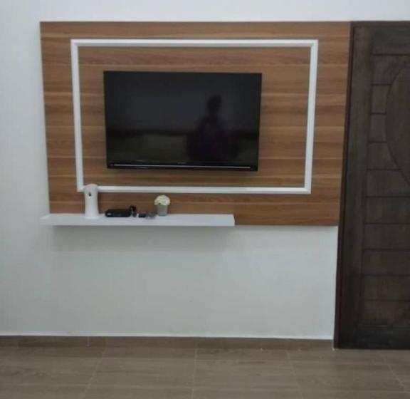 سوئیت با بالکن, Captain S Cabin Resort   Naval Heritage