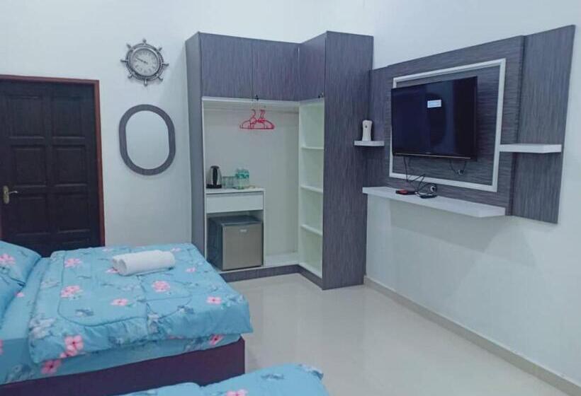 سوییت, Captain S Cabin Resort   Naval Heritage