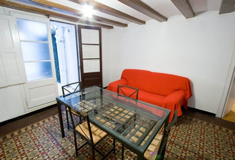 اتاق استاندارد چهارنفره با سرویس بهداشتی مشترک, Palace Guesthouse