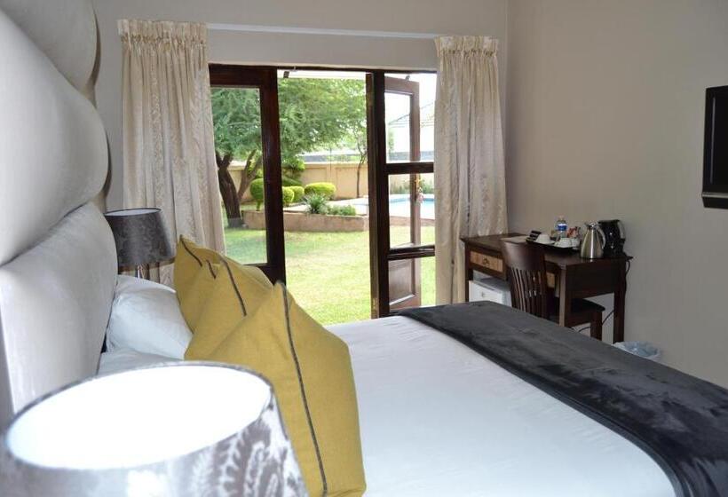 اتاق لوکس, The Capital Guest House