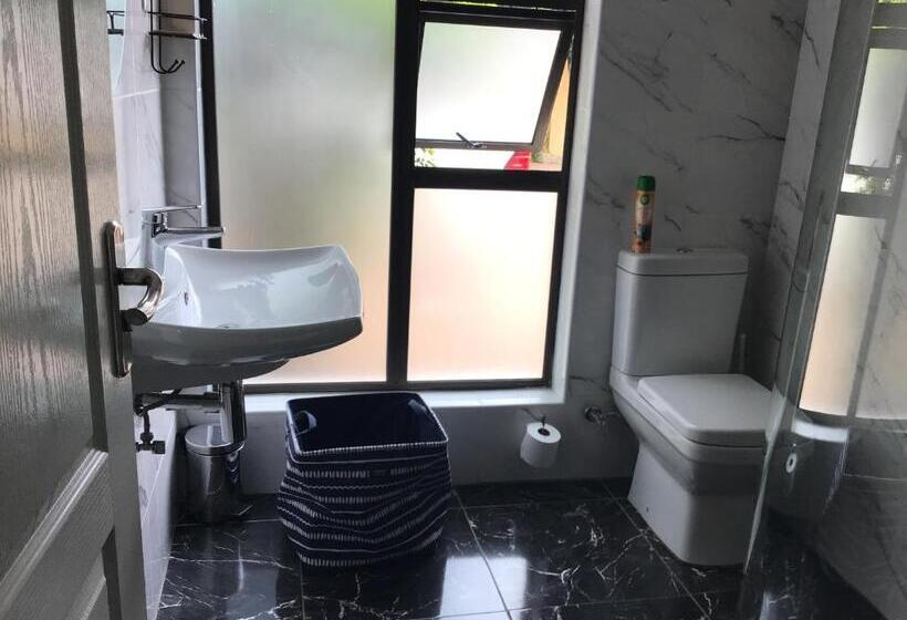 آپارتمان 1 خوابه با چشم‌انداز باغ, The Capital Guest House