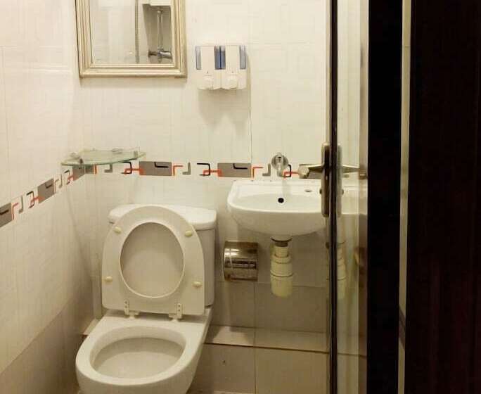 تختخواب در اتاق مشترک, Dhillon Hotel   Hostel