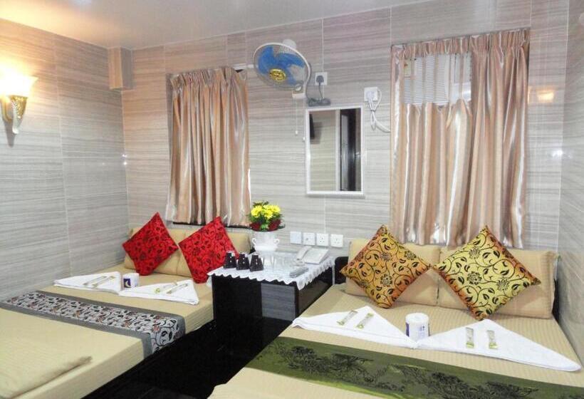 اتاق استاندارد سه نفره, Dhillon Hotel   Hostel
