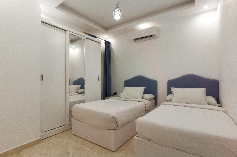 اتاق خانوادگی, Dhillon Hotel   Hostel