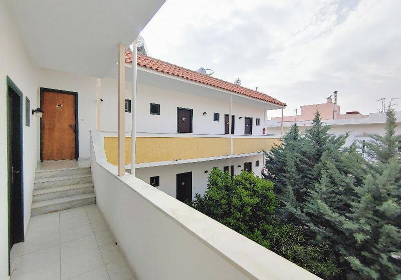 اتاق استاندارد با بالکن, Aegina