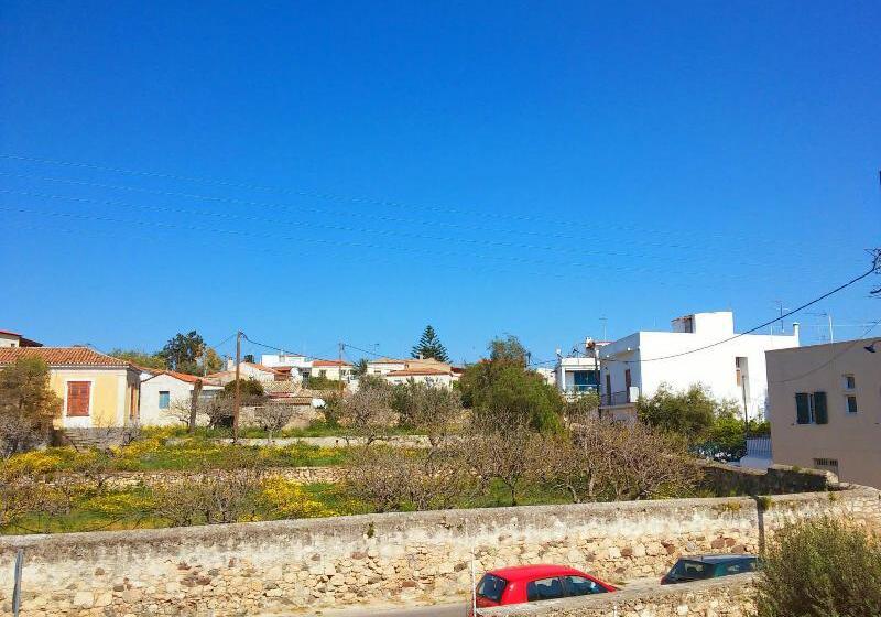 اتاق استاندارد با بالکن, Aegina