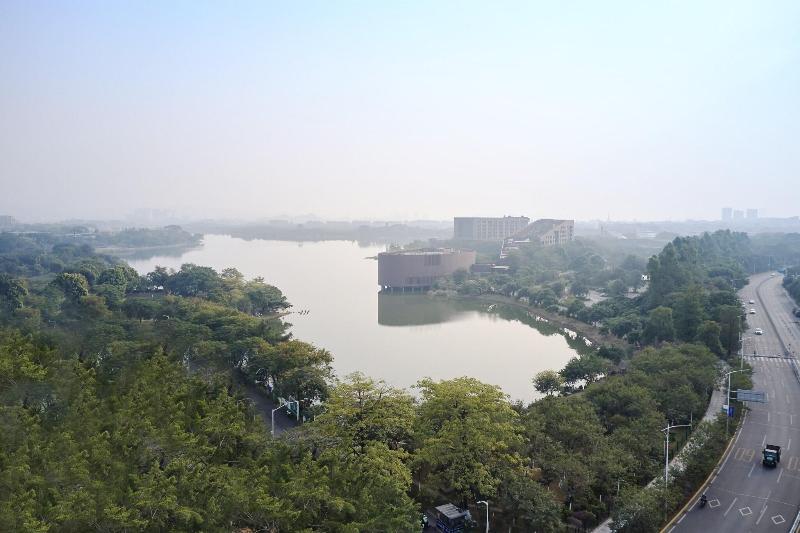 اتاق استاندارد با چشم‌انداز دریاچه, Aloft Dongguan Songshan Lake