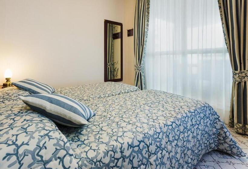 آپارتمان 2 خوابه, Aparthotel Holiday