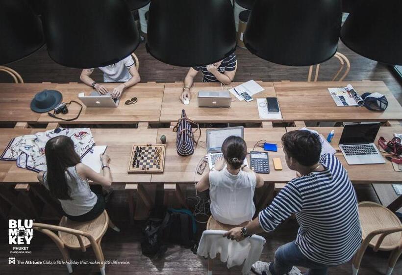 اتاق لوکس, Blu Monkey Hub And Hotel Phuket Town  Free All Day Coworking Space