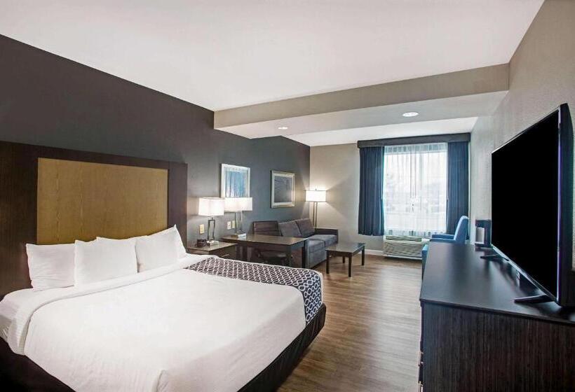 اتاق استاندارد با تخت بزرگ برای معلولان, La Quinta By Wyndham Victoria   South