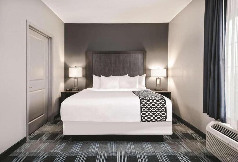 سوئیت با تخت بزرگ, La Quinta By Wyndham Victoria   South